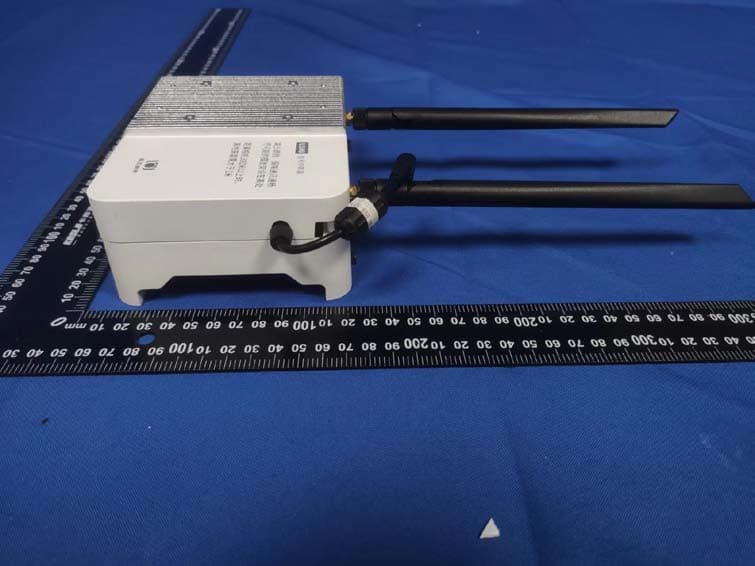 U100 Remote Camera Assistant - FCC ID 2A8ZSU100STT - Zhongshan Yueguang Intelligent Imaging Technology Co., Ltd. (4)