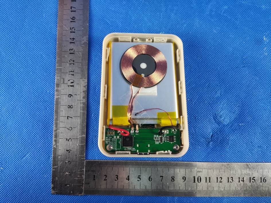 Ring wireless charging bank - FCC ID 2A939-B01 - Guangzhou Wenzhong Technology Co., Ltd (2)