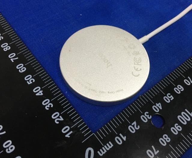 Magnetic Wireless fast charger - FCC ID 2A93X-K700 - Shenzhen Lechong Technology Co., Ltd