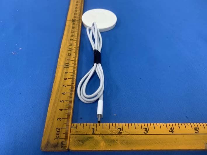 V100 Apple Magnetic Wireless Charging - FCC ID 2A93X-V100 - Shenzhen Lechong Technology Co., Ltd (4)