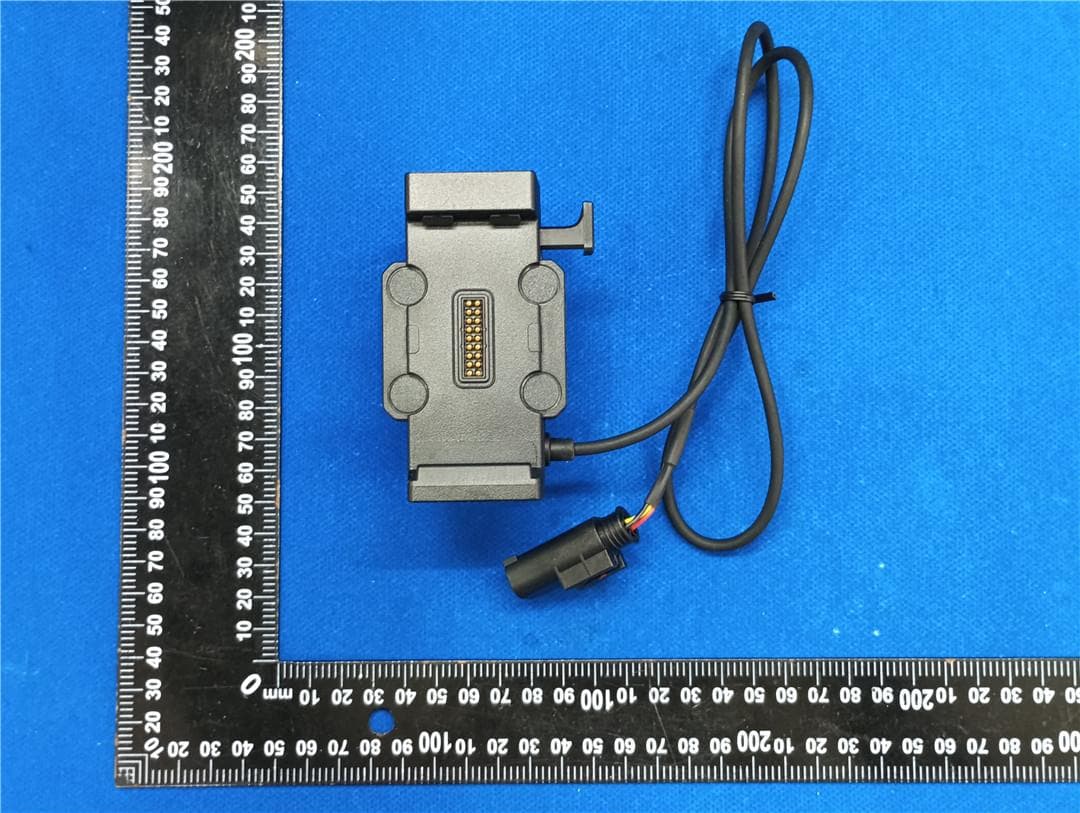 CG Navigator holder for BMW - FCC ID 2A95C-BNH1 - CHIGEE TECHNOLOGY CO., LTD. (2)
