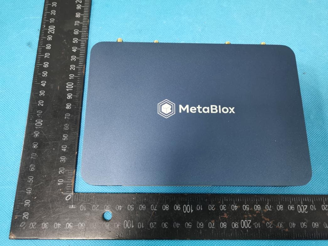 Metablox WiFi Router - FCC ID 2A9B7-MBWFP100 - METABLOX TECHNOLOGIES INC. (2)