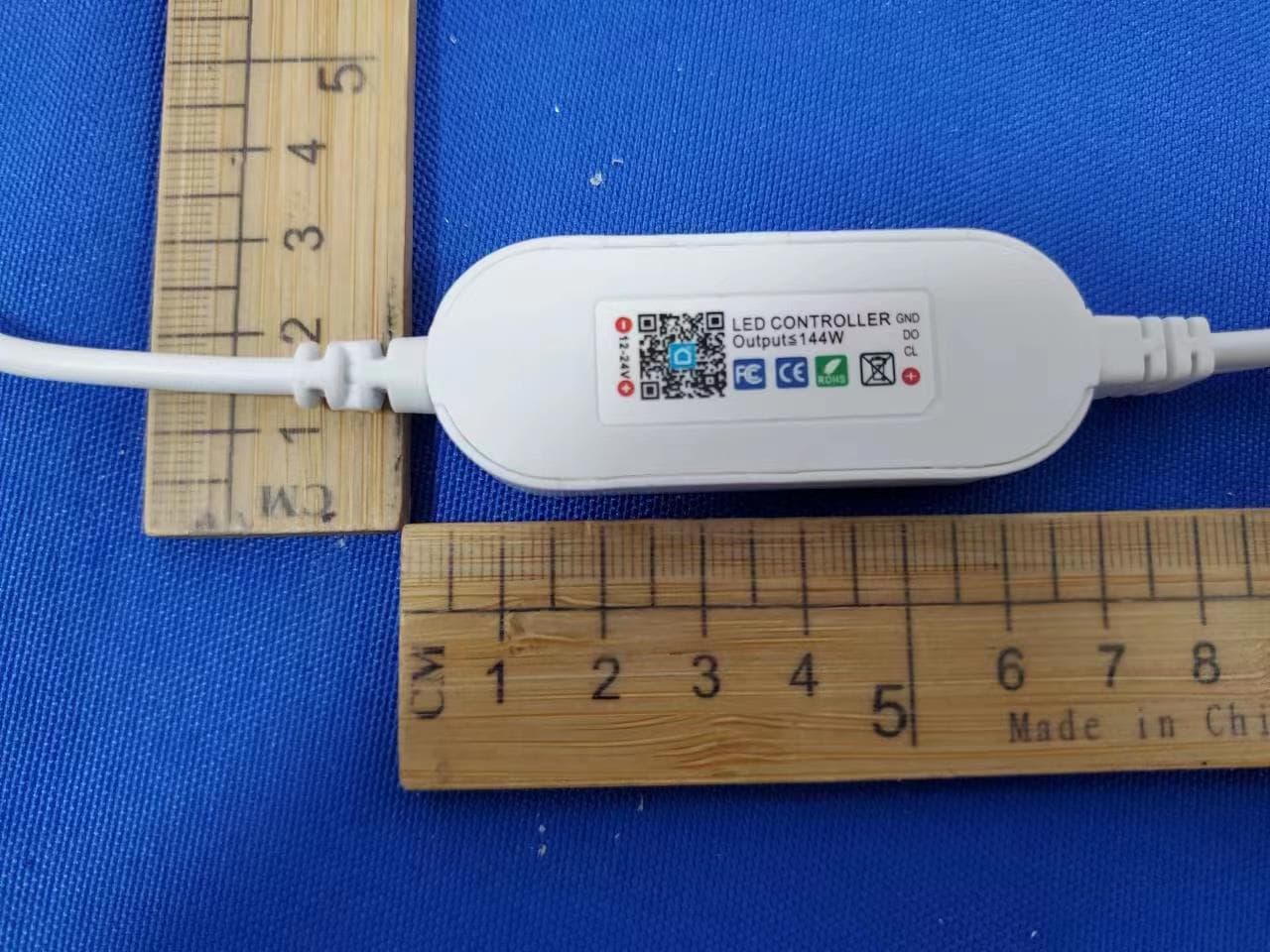 Cylinder Floor Lamp - FCC ID 2A9BQ-D50 - Shenzhen Surmountor Lighting Co. Ltd (3)