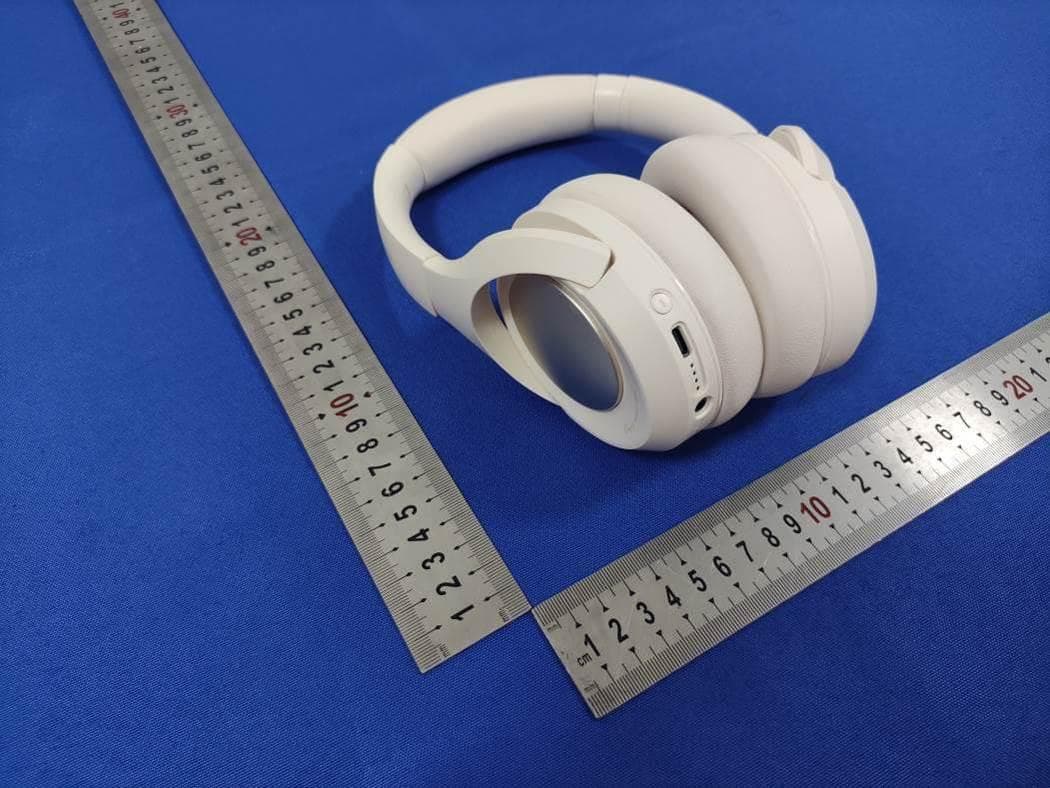 Headphone - FCC ID 2A9CM-01 - Dongguan Awu Technology Co., Ltd. (2)