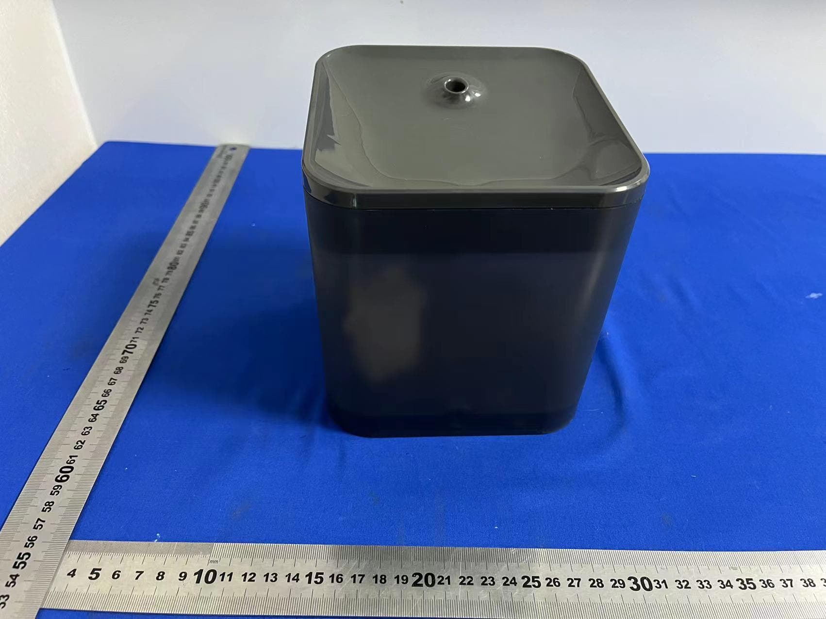 Smart Pet Water Fountain - FCC ID 2A9GF-TK-WF004 - Shenzhen Chongxin Technology Co.,Ltd