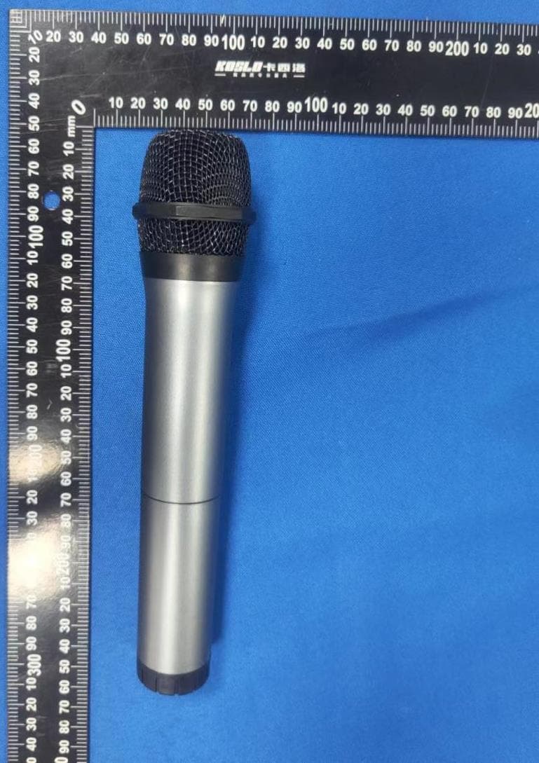 WIRELESS MICROPHONE - FCC ID 2A9HZ-LWM8-5 - NATIONAL PUBLIC SEATING (2)