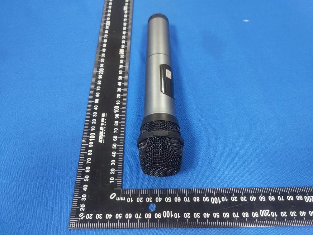 WIRELESS MICROPHONE - FCC ID 2A9HZ-LWM8-5 - NATIONAL PUBLIC SEATING (5)