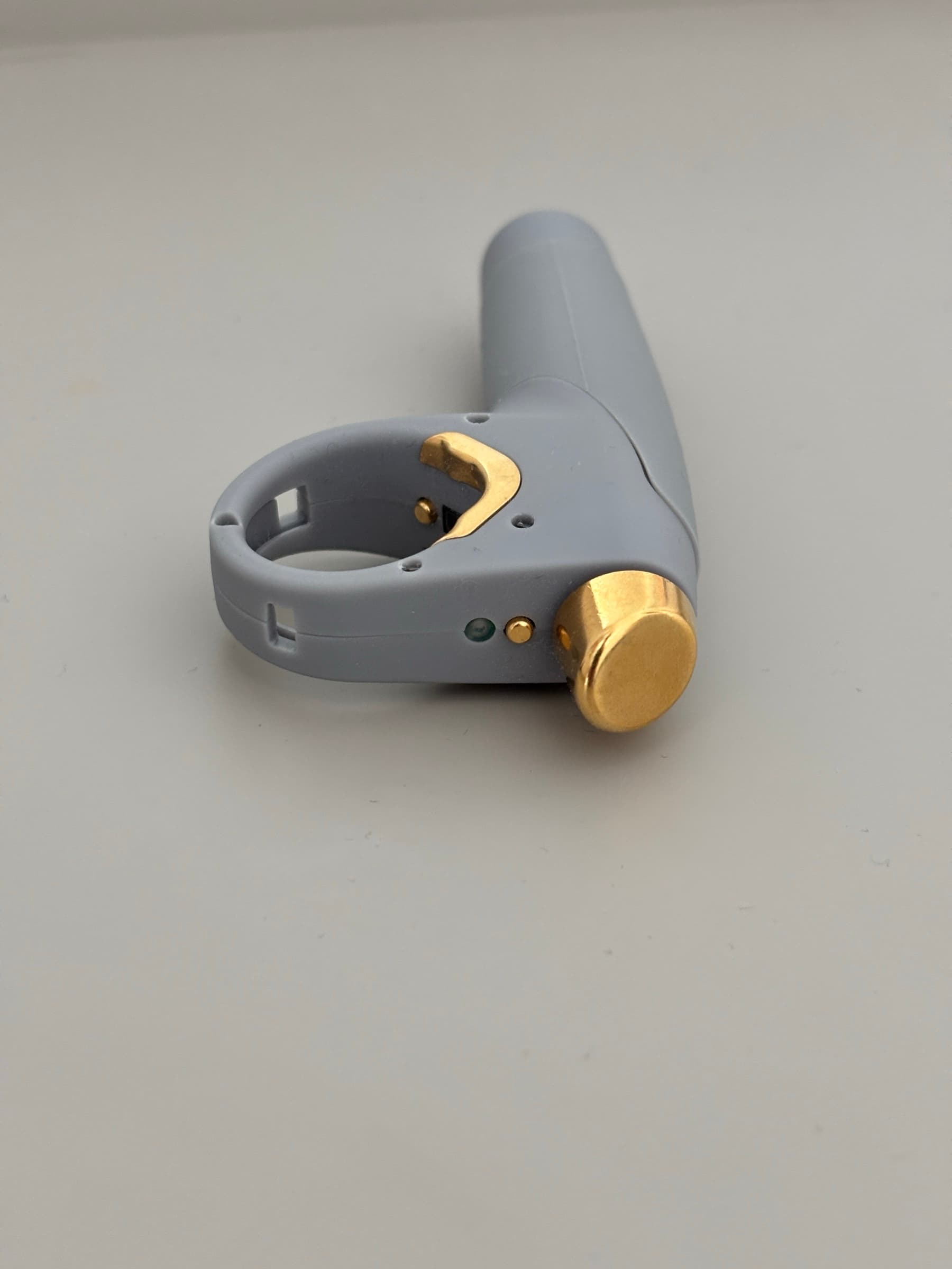 The Handheld is a sleep therapy device containing a variety of sensors. - FCC ID 2A9J9-SCG1 - Braintrain2020 Ltd (4)