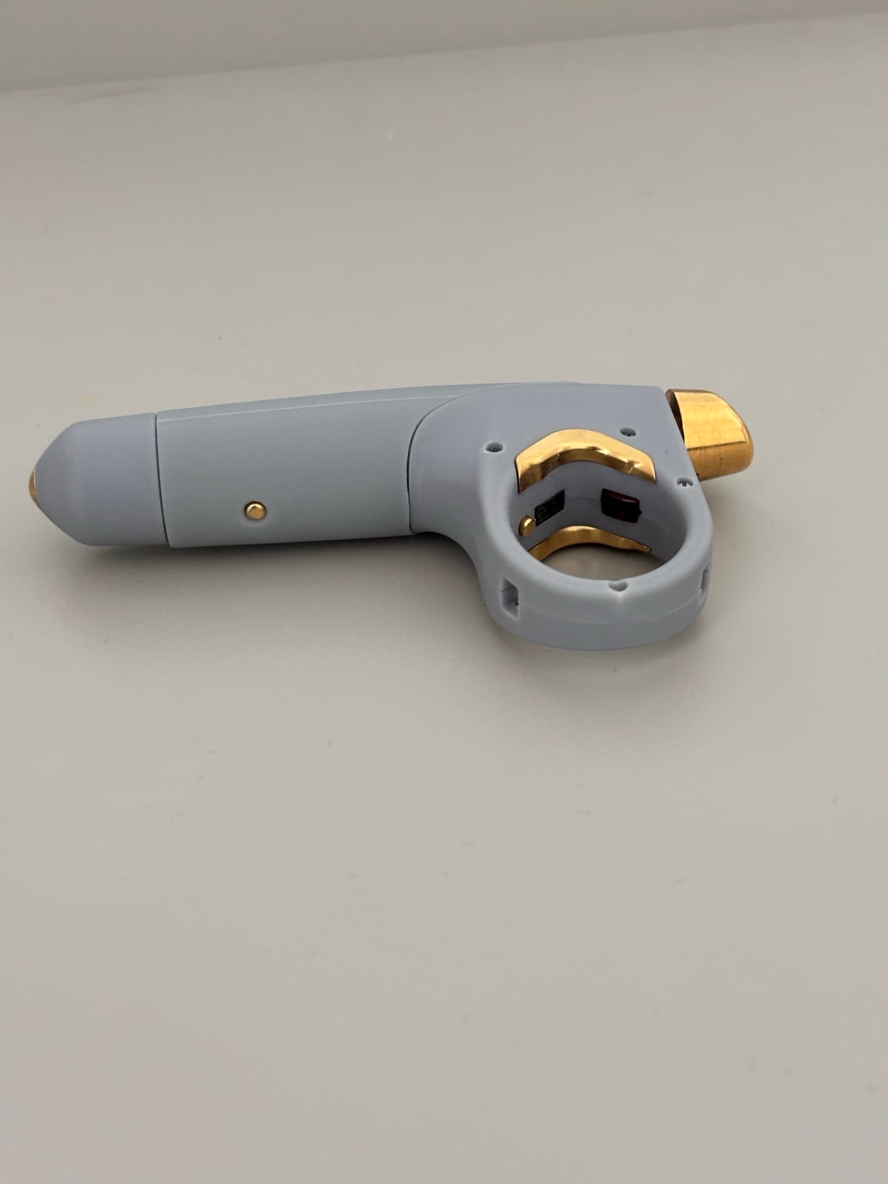 The Handheld is a sleep therapy device containing a variety of sensors. - FCC ID 2A9J9-SCG1 - Braintrain2020 Ltd (2)