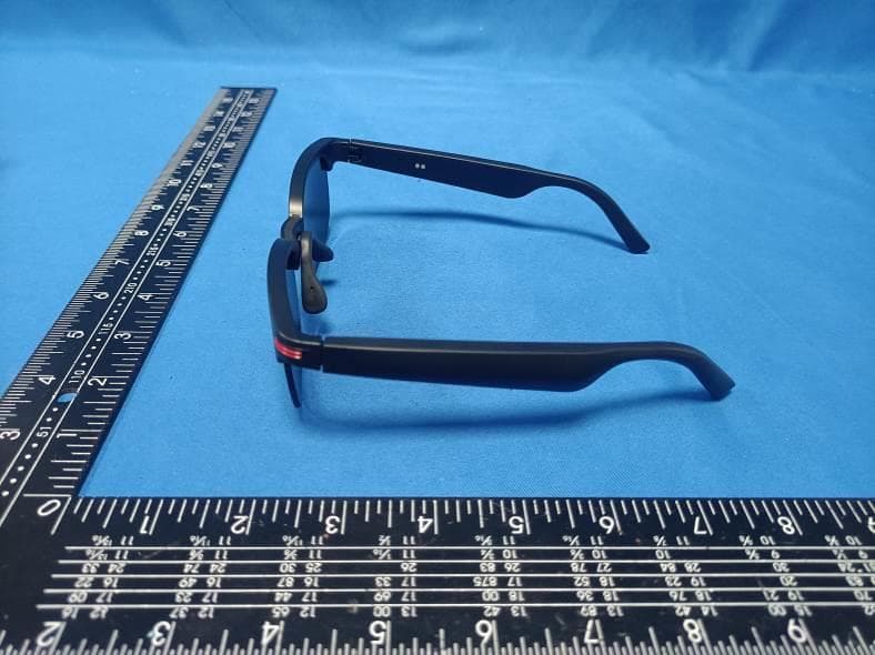 glasses - FCC ID 2A9JD-GS200 - Shenzhen Jingyun Wulian Technology CO.,Ltd (2)