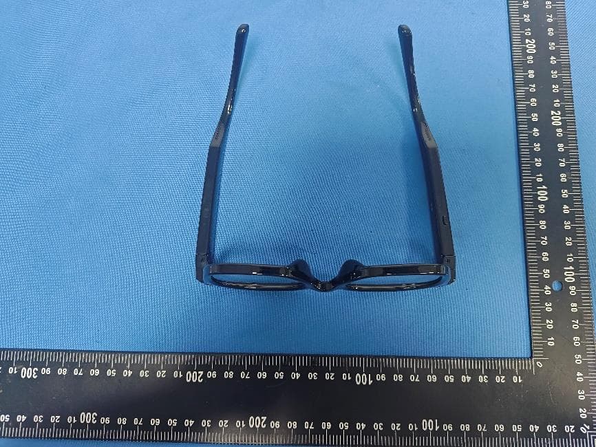 smart glasses - FCC ID 2A9JD-Q11 - Shenzhen Jingyun Wulian Technology CO.,Ltd (2)