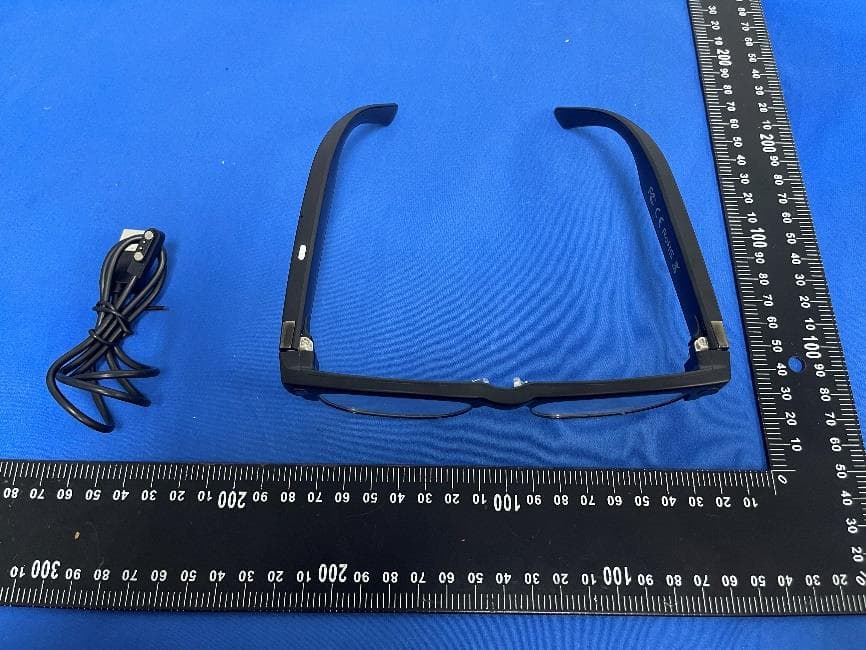 smart glasses - FCC ID 2A9JD-Q3S - Shenzhen Jingyun Wulian Technology CO.,Ltd (4)