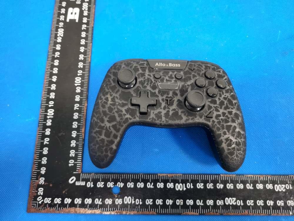 Gamepad - FCC ID 2A9LP-CEGP002 - NANJING HUAHONG OUTDOOR EQUIPMENT CO.,LTD (3)