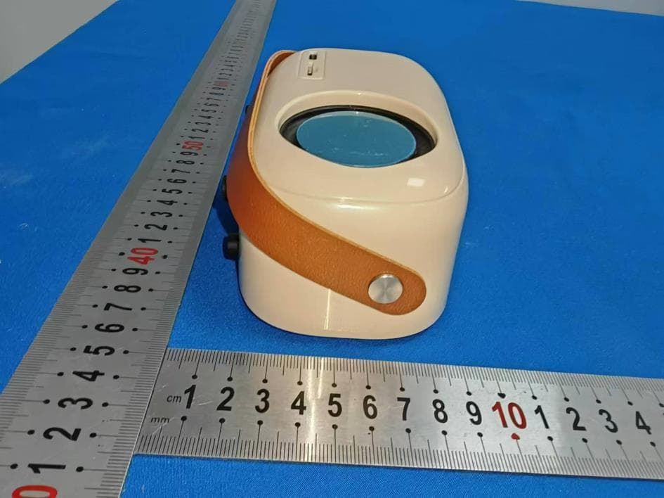 Portable wireless karaoke speaker - FCC ID 2A9M6-GSK5 - Shenzhen Guangsu Shidai Technology Co. , Ltd. (4)