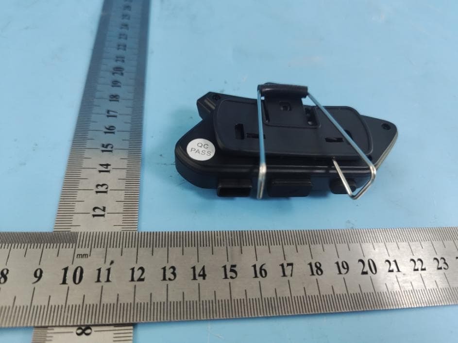 HELMET WIRELESS EARPHONE - FCC ID 2A9MI-P20 - Shenzhen Yixi Technology Co., LTD