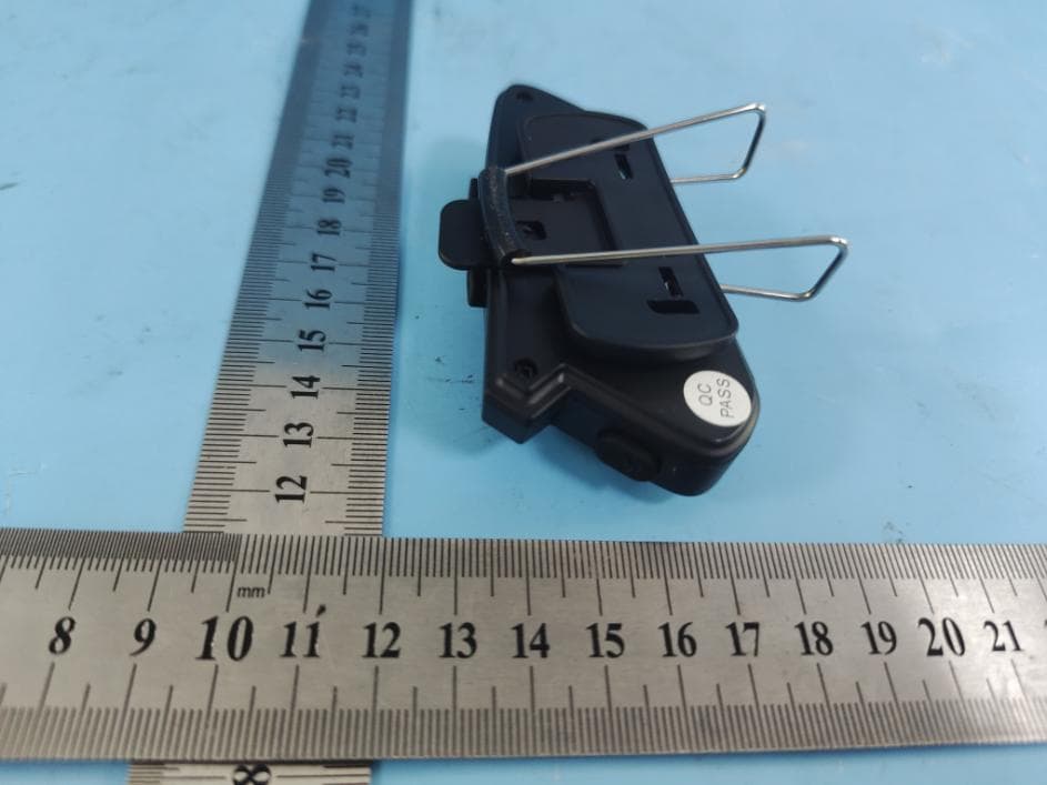 HELMET WIRELESS EARPHONE - FCC ID 2A9MI-P20 - Shenzhen Yixi Technology Co., LTD (5)