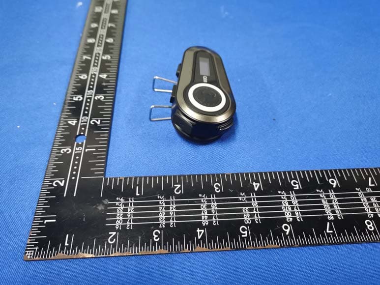 HELMET WIRELESS EARPHONE - FCC ID 2A9MI-Q08 - Shenzhen Yixi Technology Co., LTD (3)