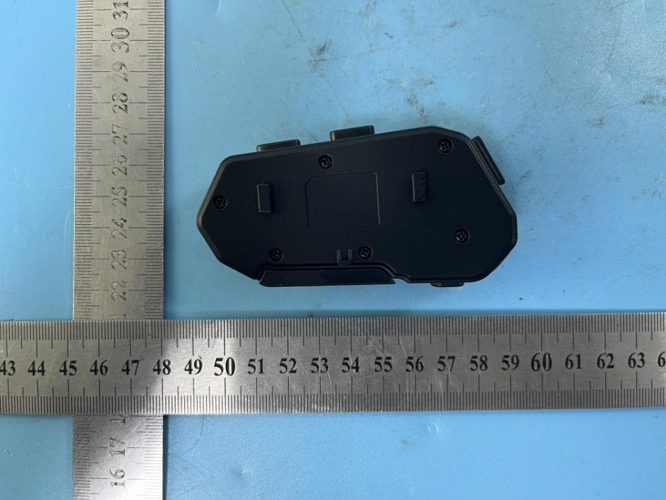 HELMET WIRELESS EARPHONE - FCC ID 2A9MI-X2-PRO - Shenzhen Yixi Technology Co., LTD (4)