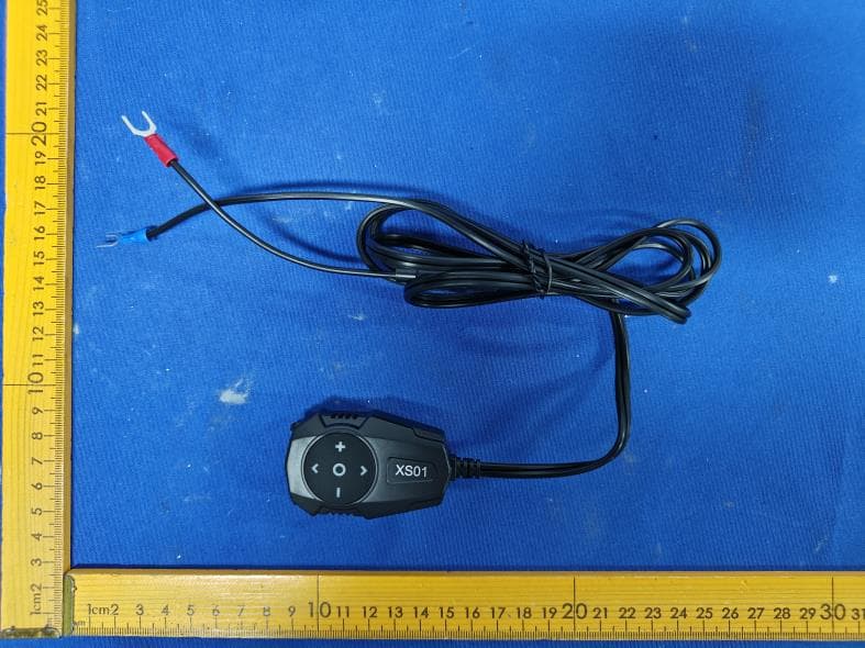 Motorcycle Wireless Control Charger - FCC ID 2A9MI-XS01 - Shenzhen Yixi Technology Co., LTD
