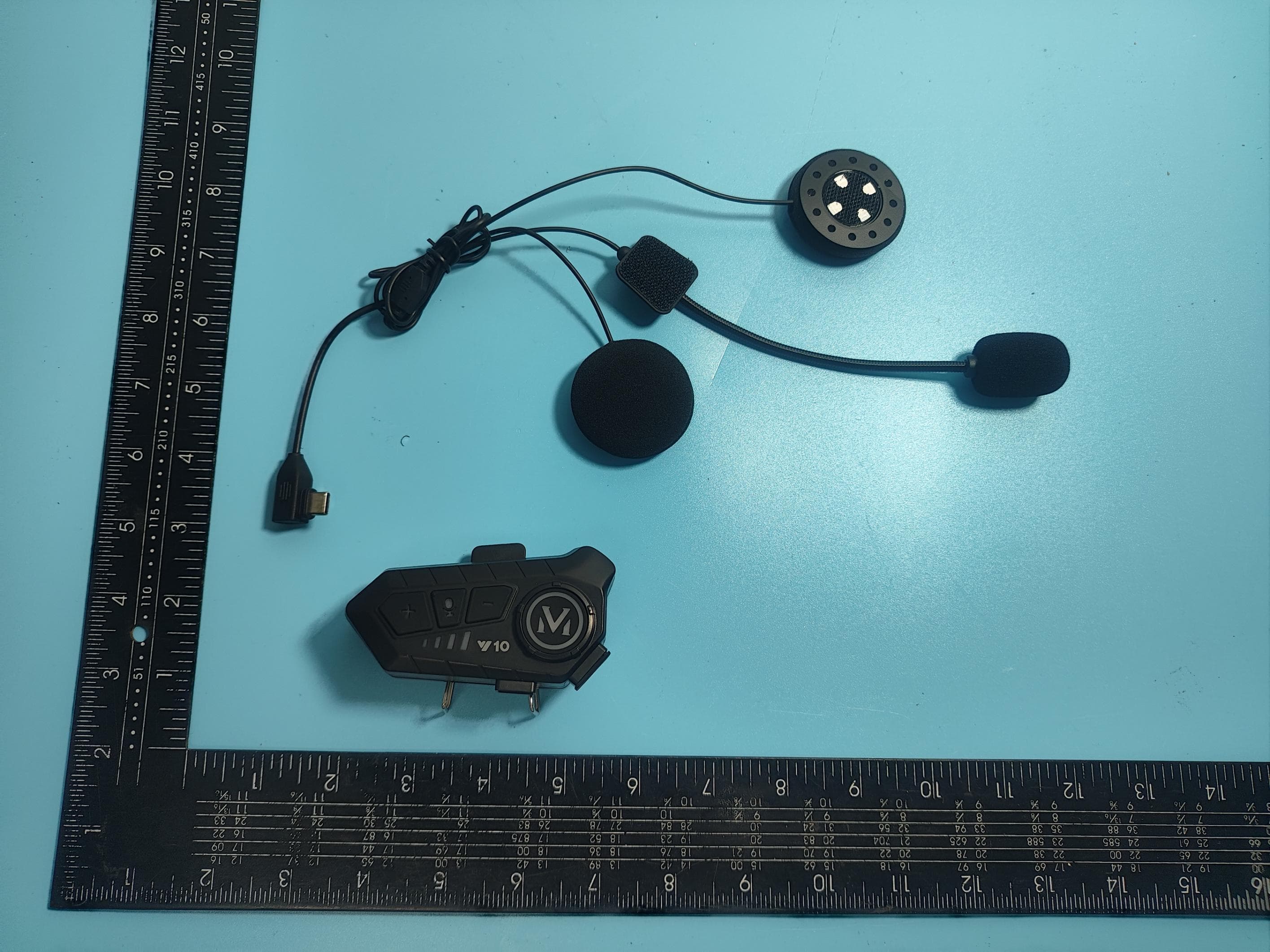 Helmet Bluetooth headset - FCC ID 2A9MI-Y10 - Shenzhen Yixi Technology Co., LTD (2)