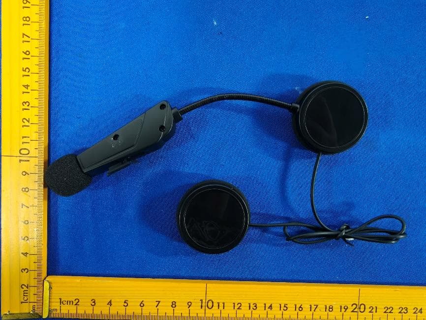 HELMET WIRELESS EARPHONE - FCC ID 2A9MI-Y2 - Shenzhen Yixi Technology Co., LTD (3)