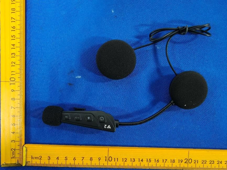 HELMET WIRELESS EARPHONE - FCC ID 2A9MI-Y2 - Shenzhen Yixi Technology Co., LTD