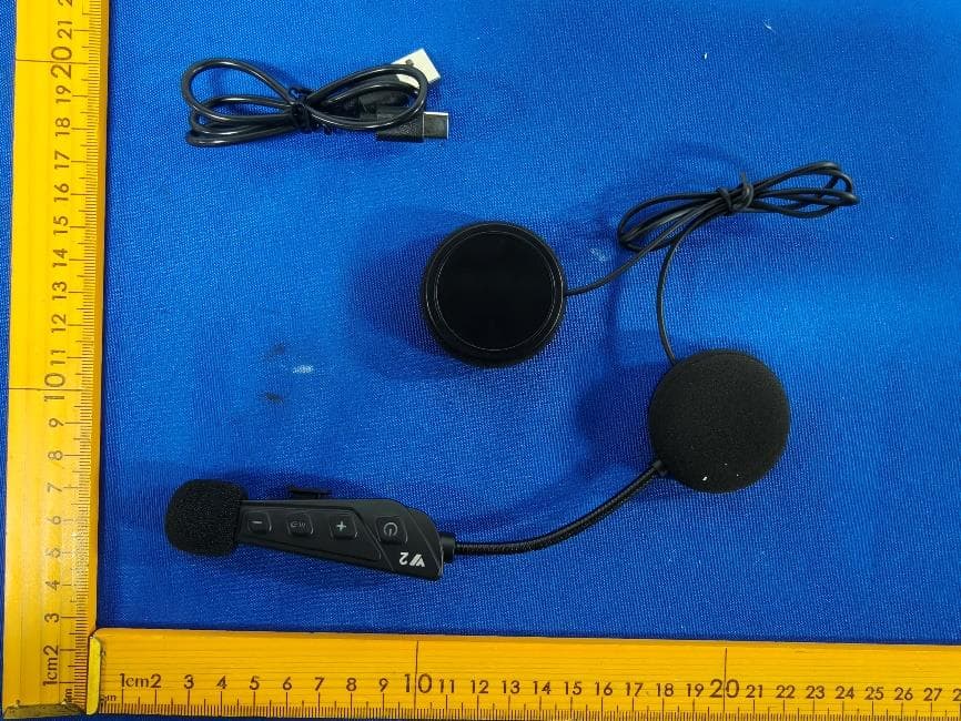 HELMET WIRELESS EARPHONE - FCC ID 2A9MI-Y2 - Shenzhen Yixi Technology Co., LTD (2)