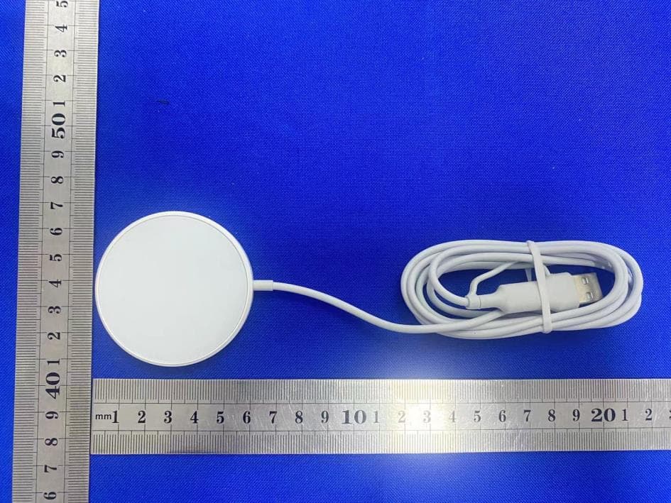 Magnetic wireless charger - FCC ID 2A9N4-C03 - ShenZhen RuiYiDa Technology Co., Ltd (2)