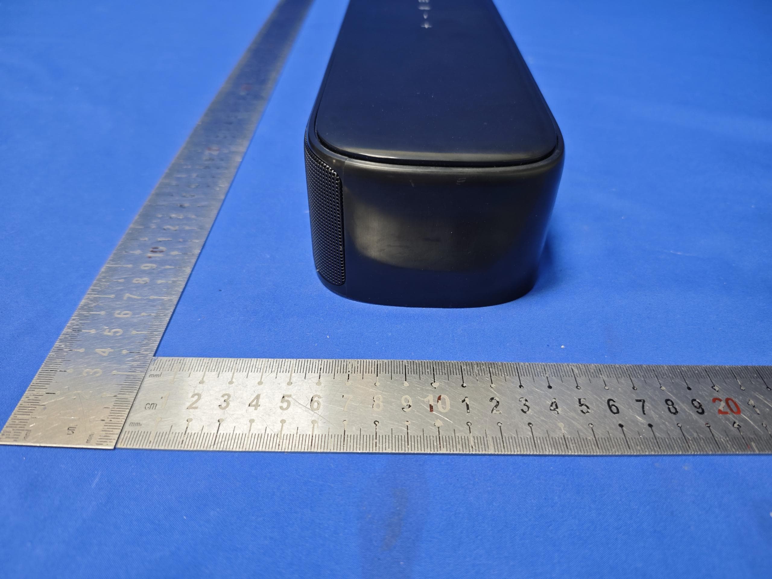 Aura A40 7.1 Channel Virtual Surround Soundbar - FCC ID 2A9OO-U2601S - Ultimea Technology (Shenzhen) Limited