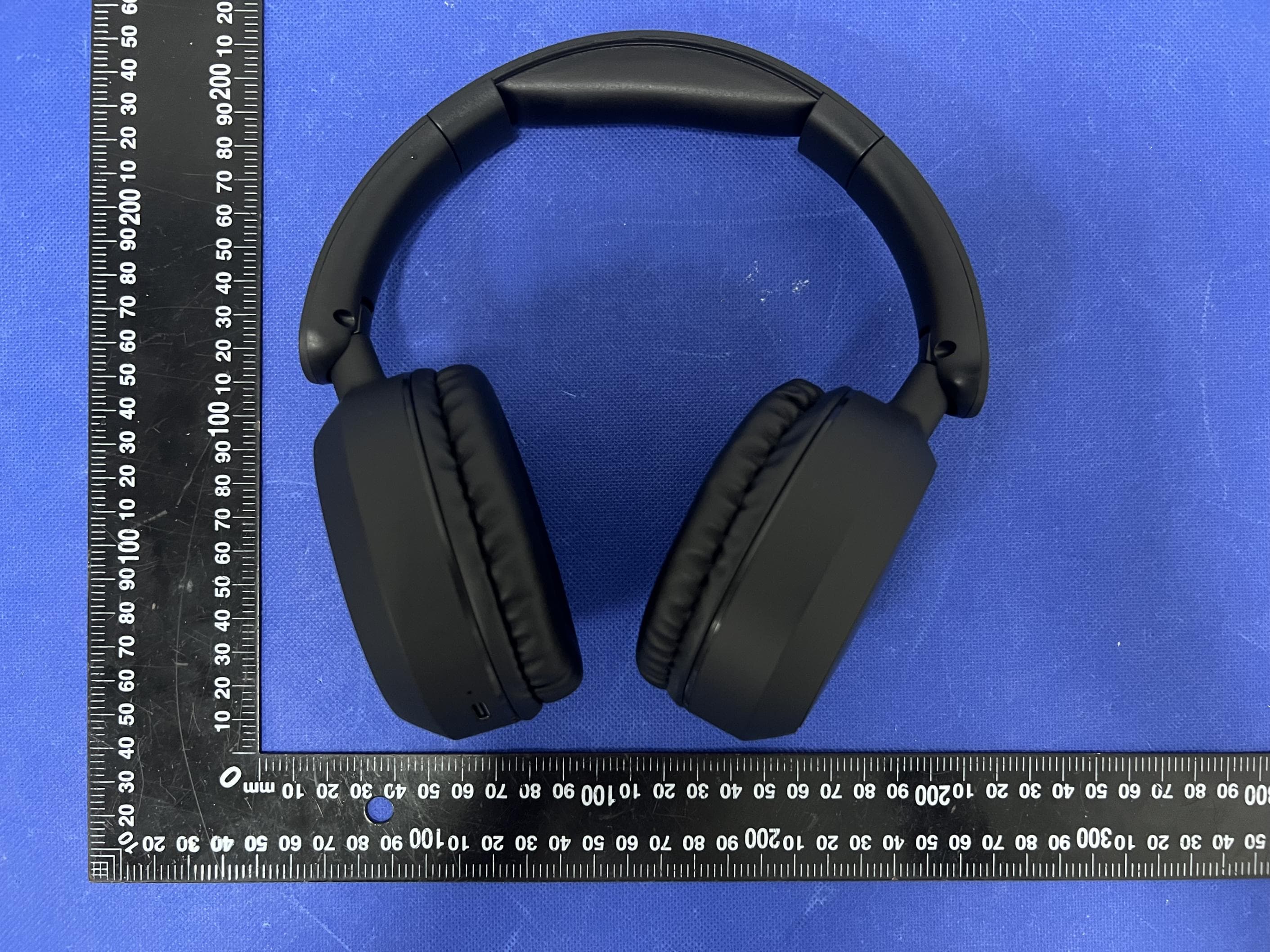 wireless headset - FCC ID 2A9P8-D913 - SHENZHEN DYTIMES TECHNOLOGY CO., LTD (2)