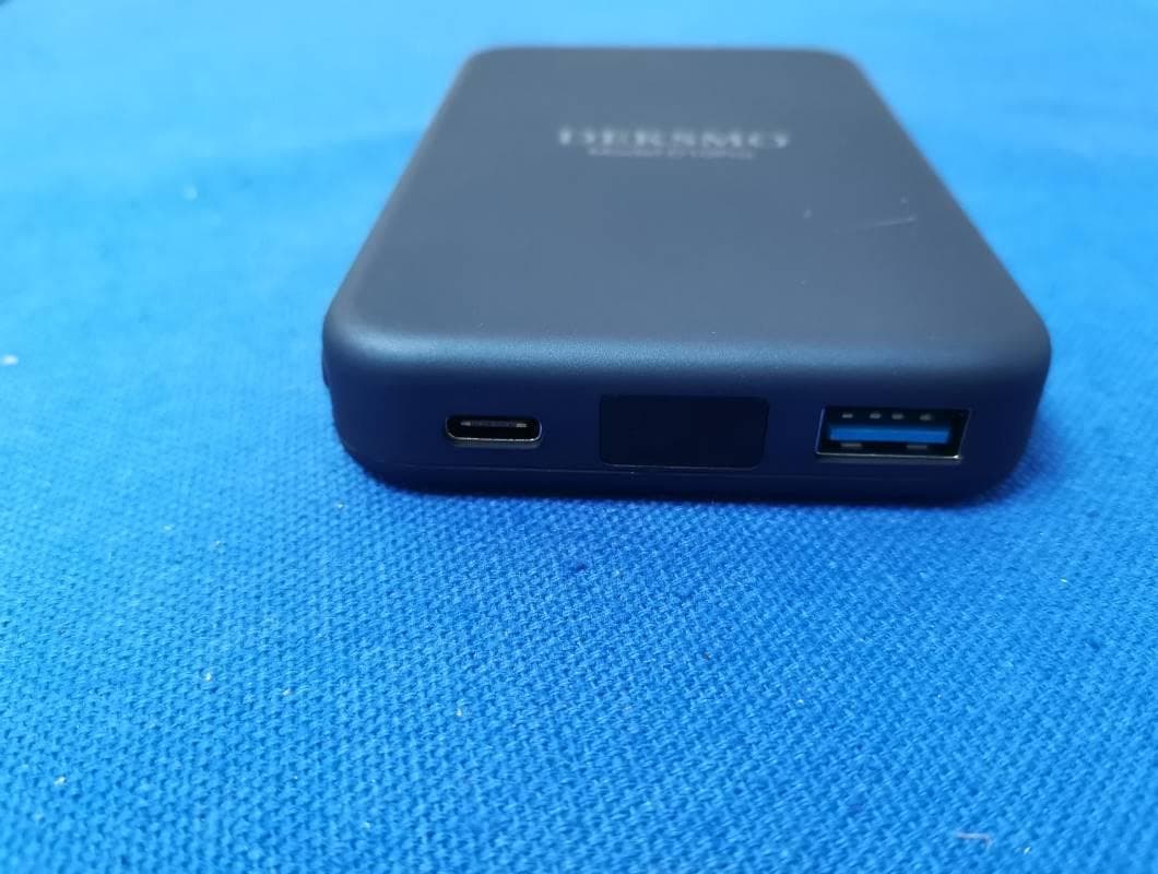 Wireless Power Bank - FCC ID 2A9PH-D10PRO - ShenZhenShiYueMeiLiMaoYiYouXianGongSi (2)