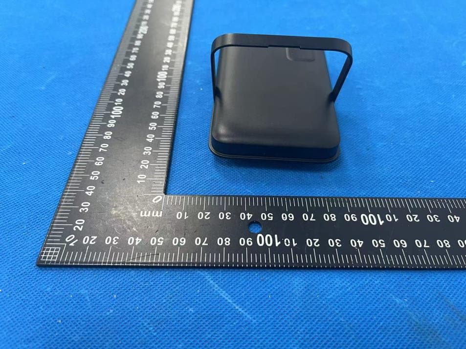 10,000mAh Magnetic wireless powerbank - FCC ID 2A9Q9-M2116Q - ShenZhen Zhongyi Technology CO., Ltd. (3)