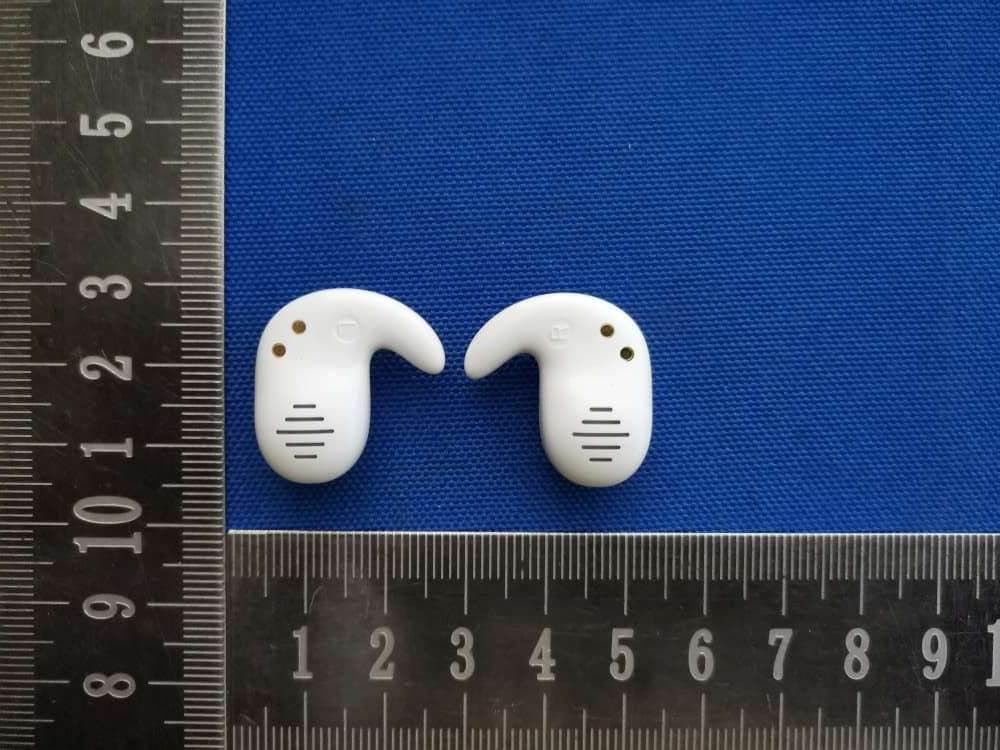 7700mAh Wireless Power Bank with TWs earphone - FCC ID 2A9Q9-M2288Q-1 - ShenZhen Zhongyi Technology CO., Ltd. (2)