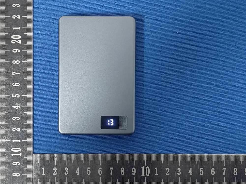 5000mAh Wireless Power Bank - FCC ID 2A9Q9-M2359Q - ShenZhen Zhongyi Technology CO., Ltd. (2)