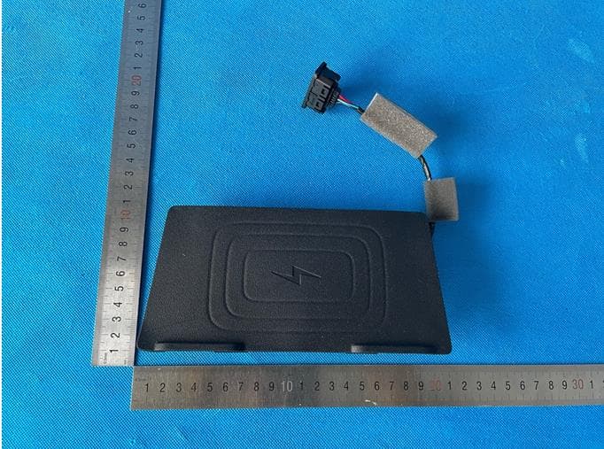 WIRELESS CHARGER - FCC ID 2A9QJ-74T0 - Aptiv Connection Systems India Private Limited (2)