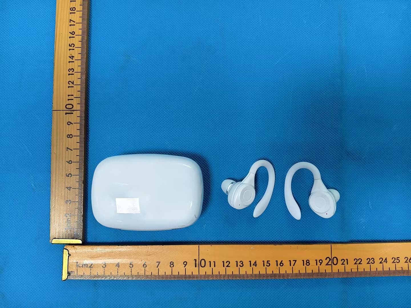 TWS SPORT LOOK W SCREEN - FCC ID 2A9QP-TWSSPOFT52 - ORBIT INNOVATIONS LLC (2)