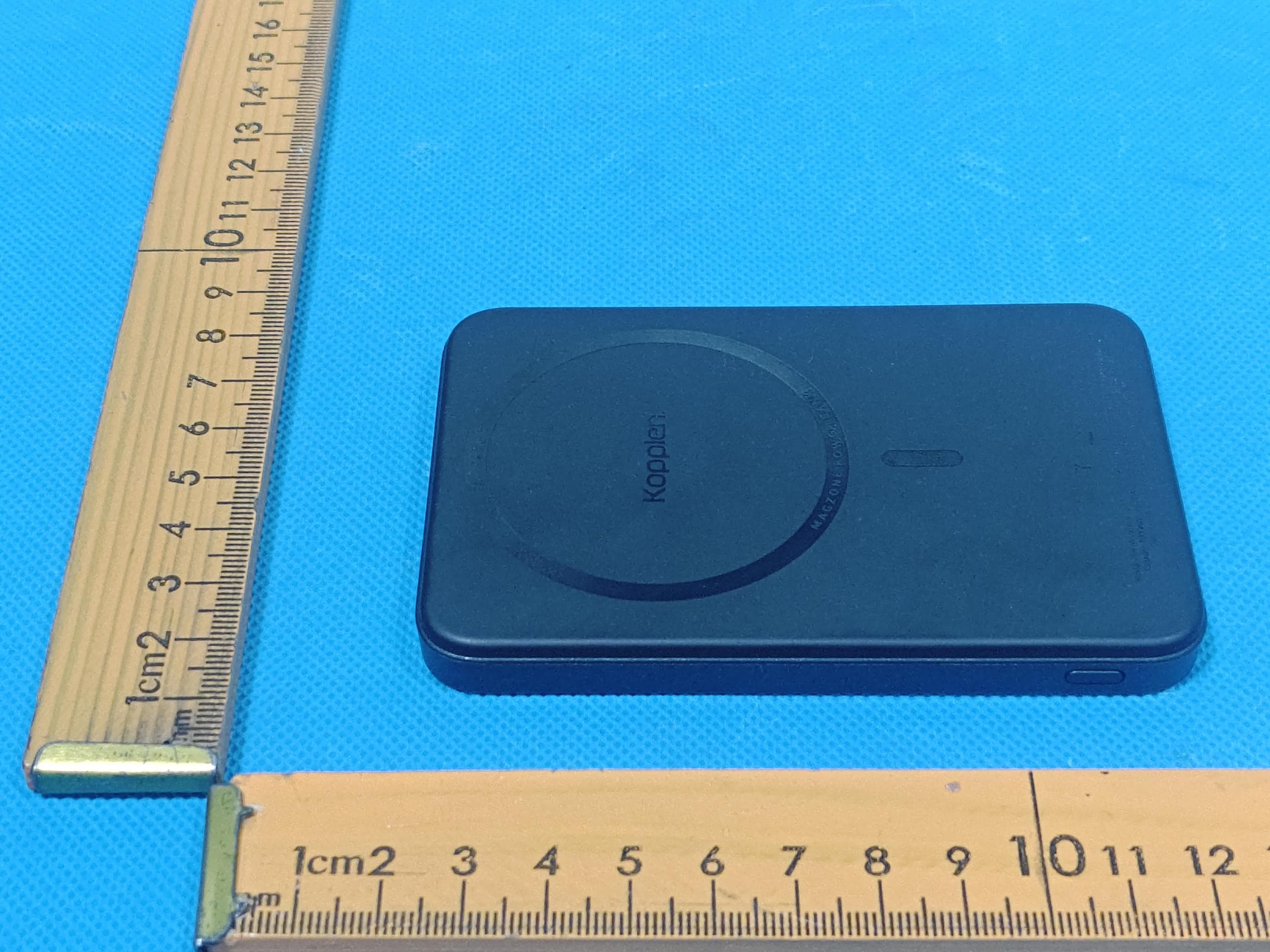 Power Bank - FCC ID 2A9QR-PBKWL60BLK - Kopplen Inc. (4)