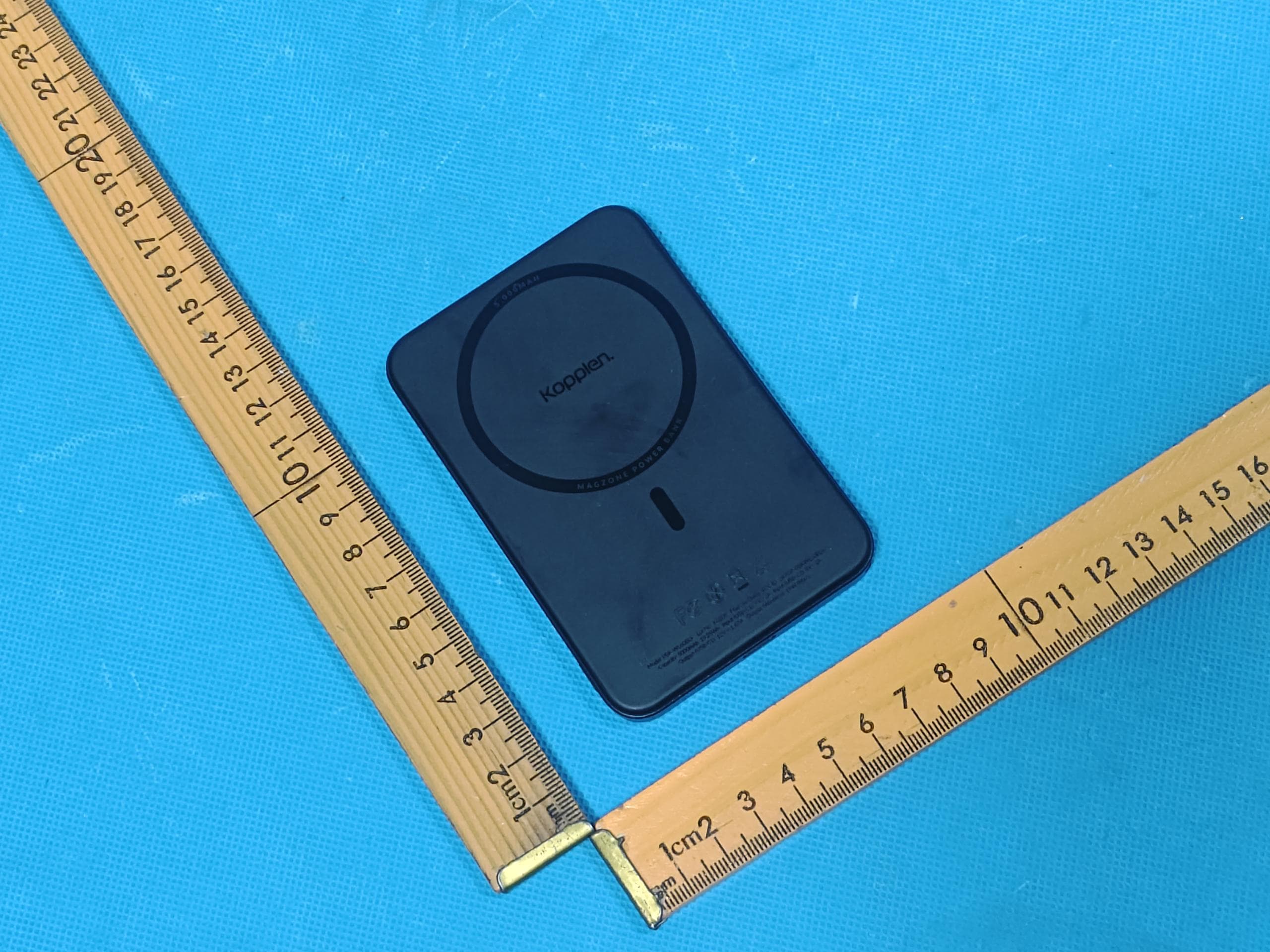 Power Bank - FCC ID 2A9QR-PBKWL60BLK - Kopplen Inc.