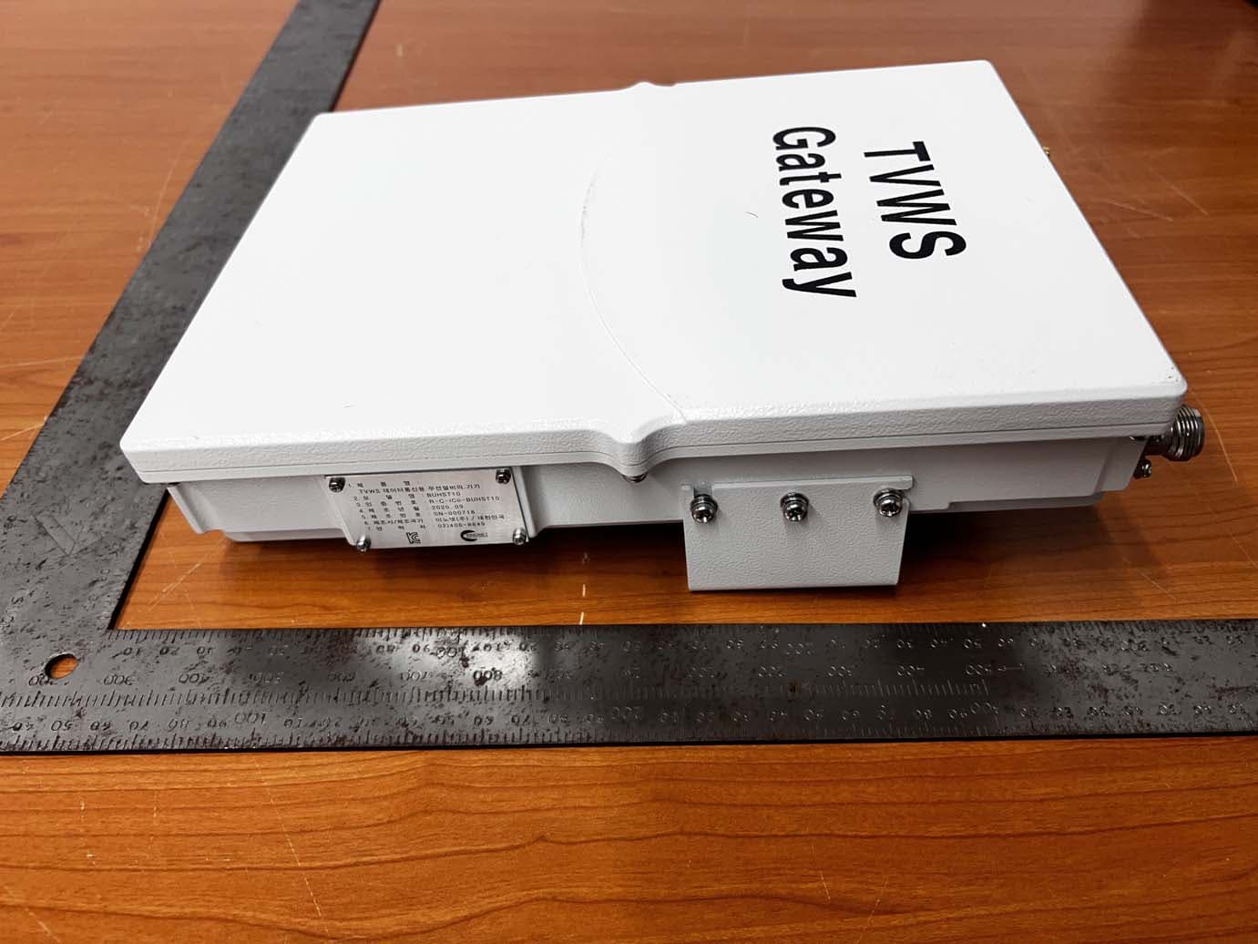 Fixed TVWS Gateway - FCC ID 2A9R3-BUHST10 - Innonet Co., Ltd. (2)