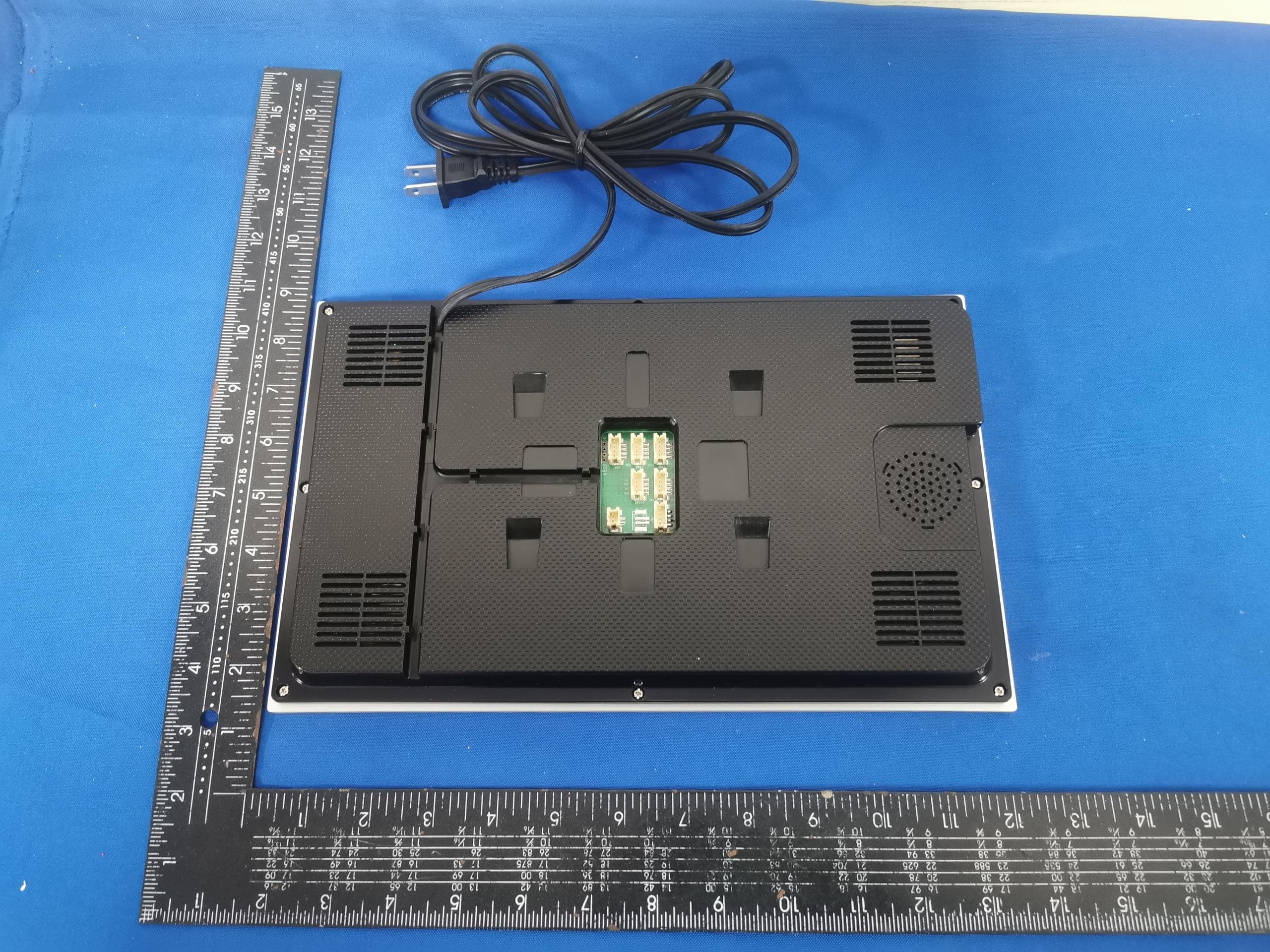 Video door phone - FCC ID 2A9RY-IRS96340TH4W - LB Technology Co.,Ltd