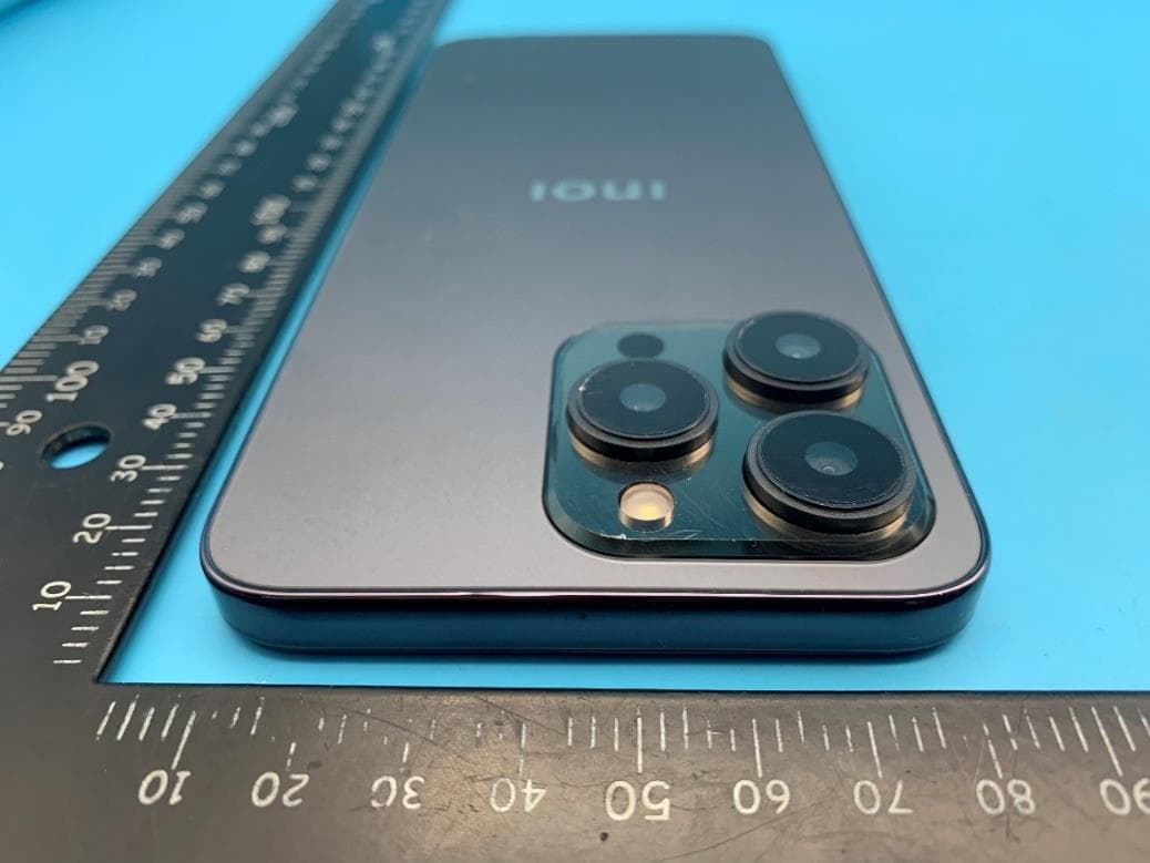 Smartphone - FCC ID 2A9SN-A180 - INOI Limited
