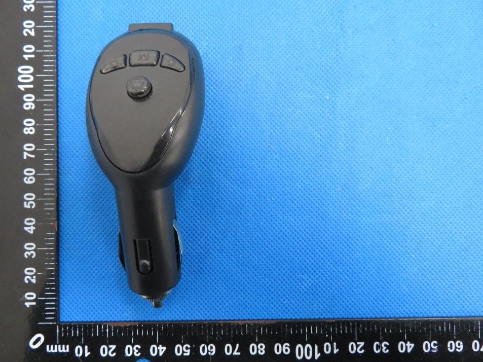 Car charger remote control - FCC ID 2A9T6-70780 - Zhejiang ES Auto Accessories Co.,Ltd (2)