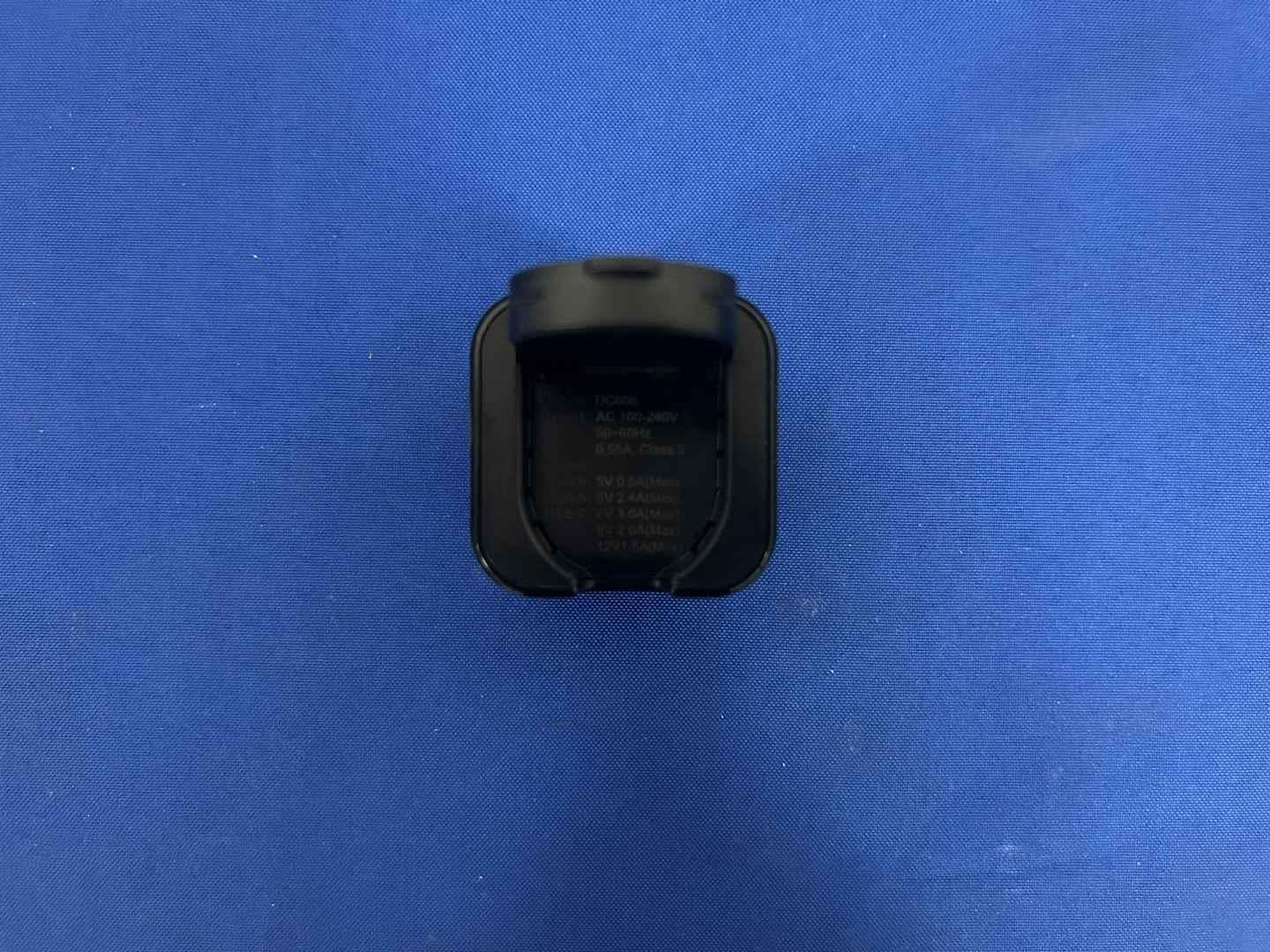 3 in 1 Multifunctional wall charger - FCC ID 2A9V2-DC006BLACK - Shenzhenshishengyukejidianzishangwuyouxiangongsi (2)