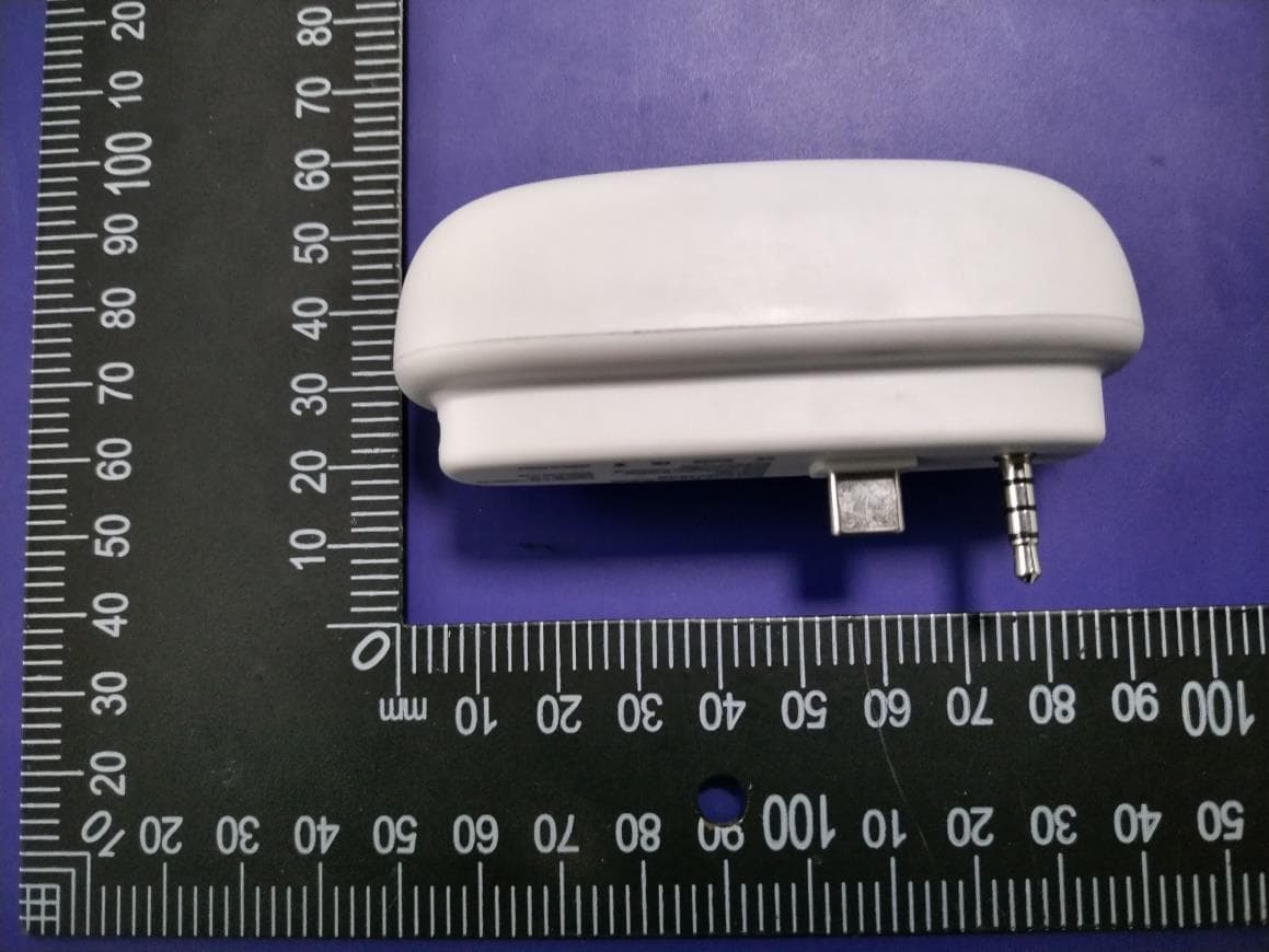 Power bank with Bluetooth - FCC ID 2A9VA-LM7233 - Guangzhou Aiwei E-commerce Co., Ltd