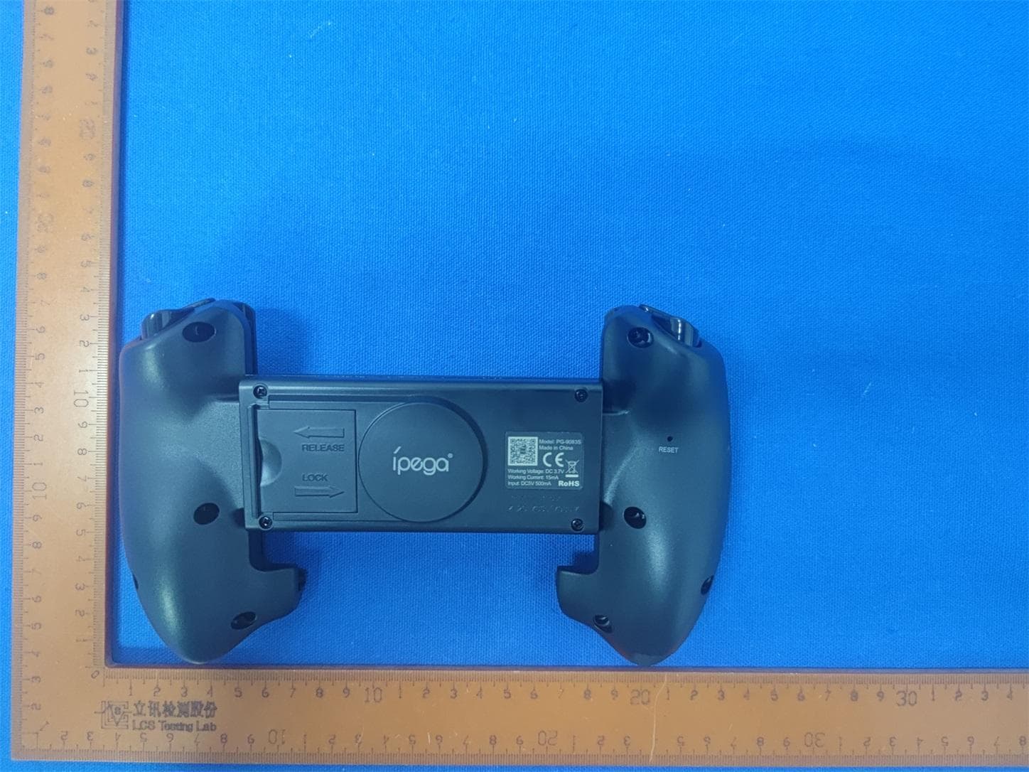 Wireless game controller - FCC ID 2A9W9-9083S - Shenzhen Yibenshu Technology Co., Ltd (2)