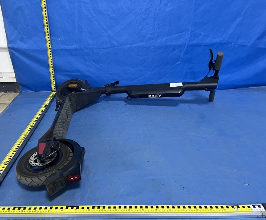ELECTRIC SCOOTER - FCC ID 2A9WD-RS2 - Riley Scooters Ltd. (4)