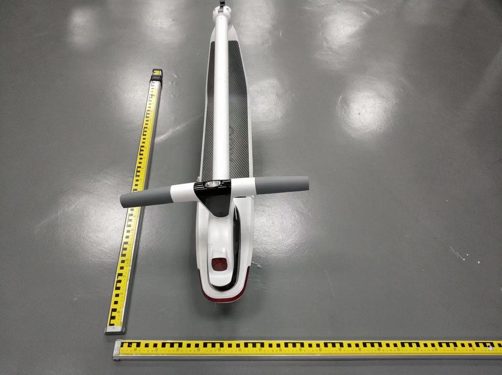 Electric scooter - FCC ID 2A9WJ-1131 - Dongguan Qingmai Electronic Technology Co., Ltd (4)