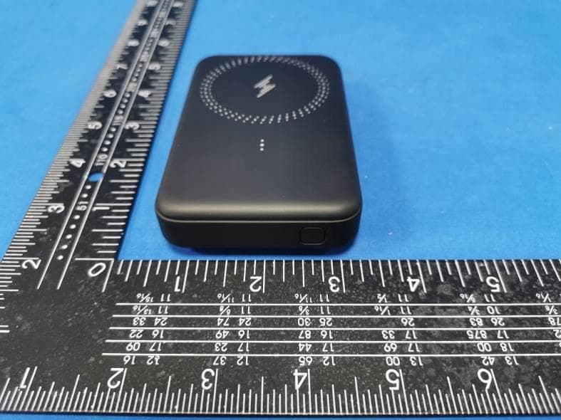 Magnetic Wireless Power Bank - FCC ID 2A9WO-03A - SHENZHEN XPADSP TECHNOLOGY CO.,LTD (4)