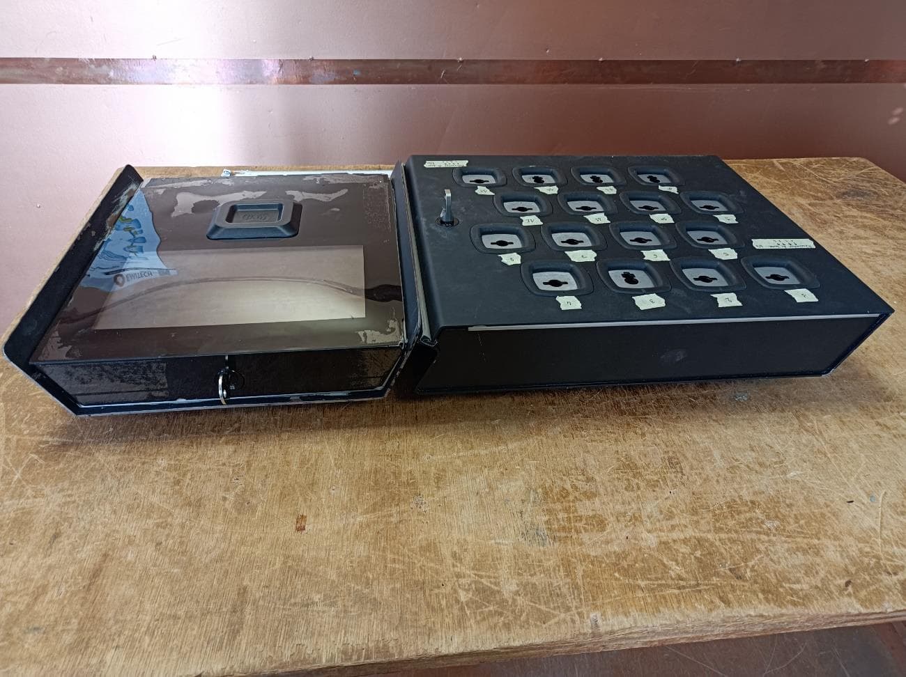 Key Panel Smart Key Manager v2 - FCC ID 2A9X2STISKM2001 - SERV TRAYVOU INTERVERROUILLAGE (5)