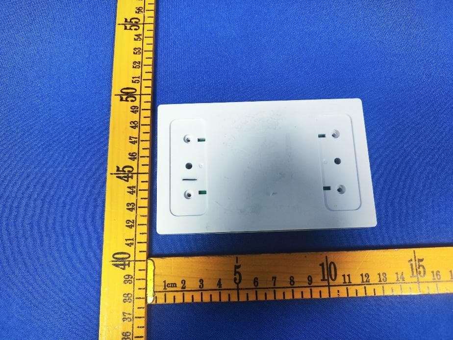 Pure Smart Remote Room Controller - FCC ID 2A9YKCWRTWSCENEWH - Pure Edge Lighting LLC. (2)